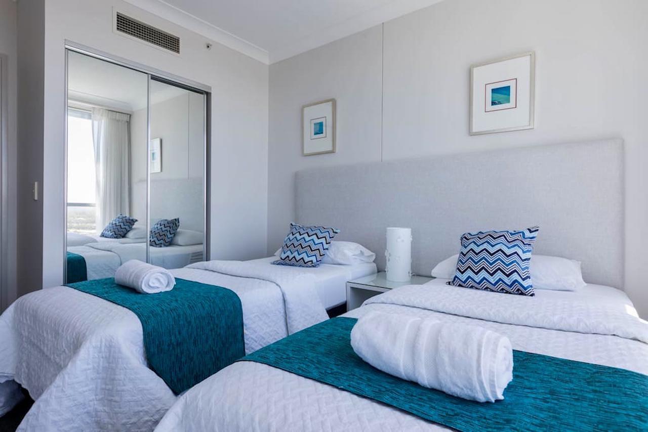 Apartment With Ocean Views โกลด์โคสต์ ภายนอก รูปภาพ